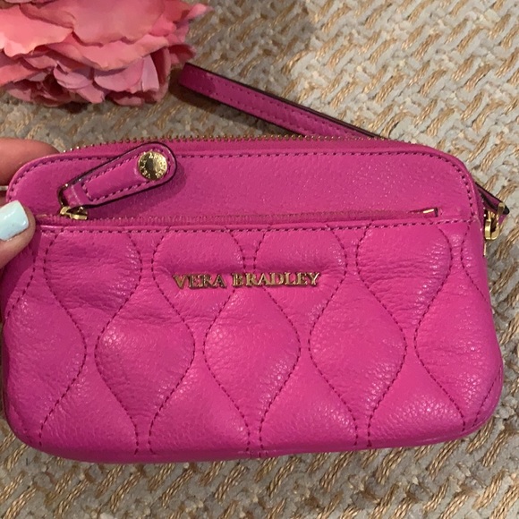 Vera Bradley Wristlet 💋💄 - Picture 3 of 13